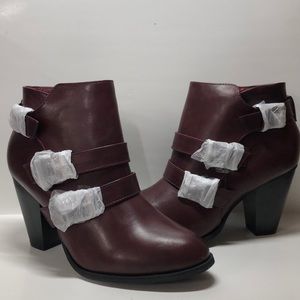 Passion for fashion Camila 64 boots size 8 new